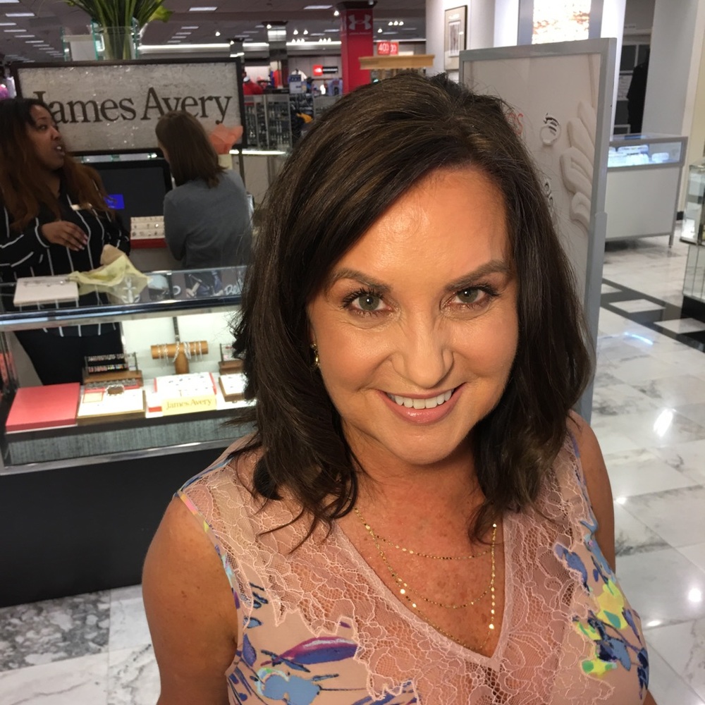 Meet your Posher, Jama -Poshmark Ambassador